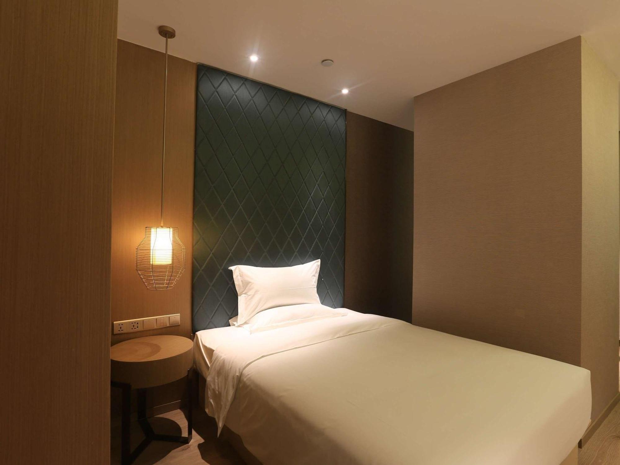 Ibis Styles Xm Zhongshan Hotel Xiamen Exteriör bild